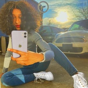 Meet your Posher, Mekia